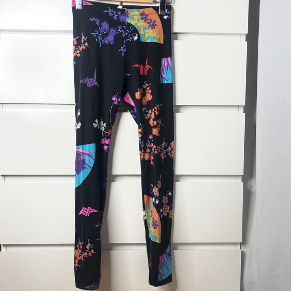 Versace x H&M Jacket and Leggings - Picture 4 of 8